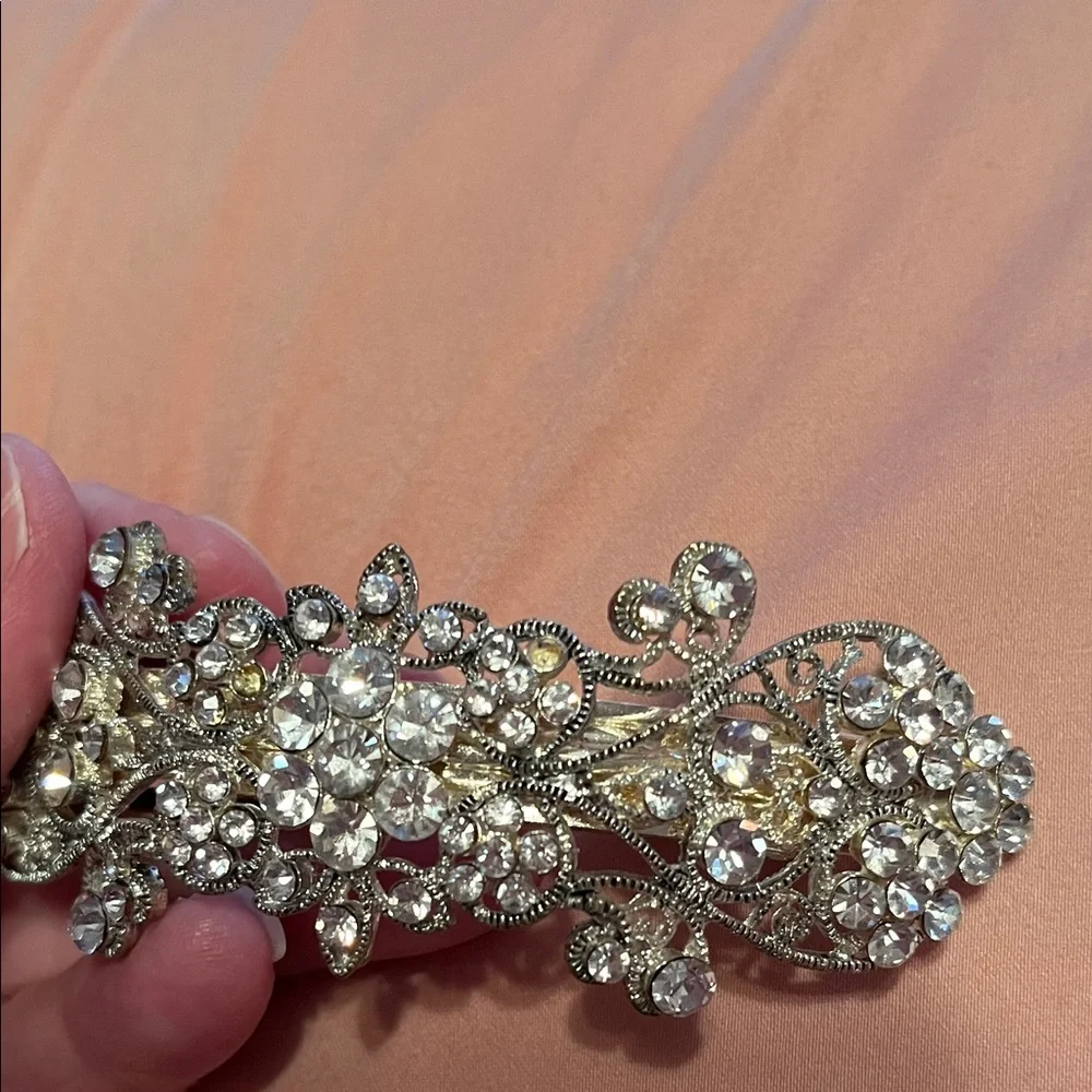 N/A stunning silver